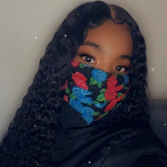 Facial mask - Picture 1 of 2